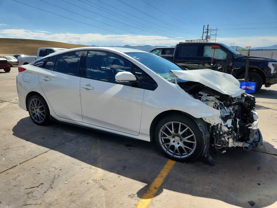60787216 :رقم المزاد ، JTDKARFP2H3006150 vin ، 2017 Toyota Prius Prime مزاد بيع