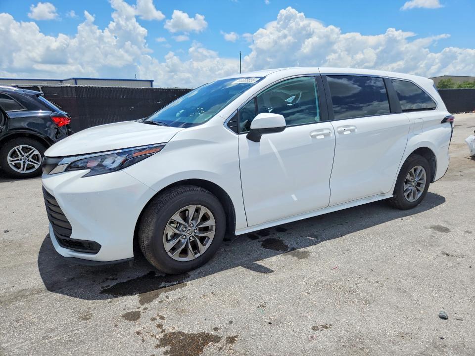 60003036 :رقم المزاد ، 5TDKRKEC2TS290336 vin ، 2026 Toyota Sienna مزاد بيع