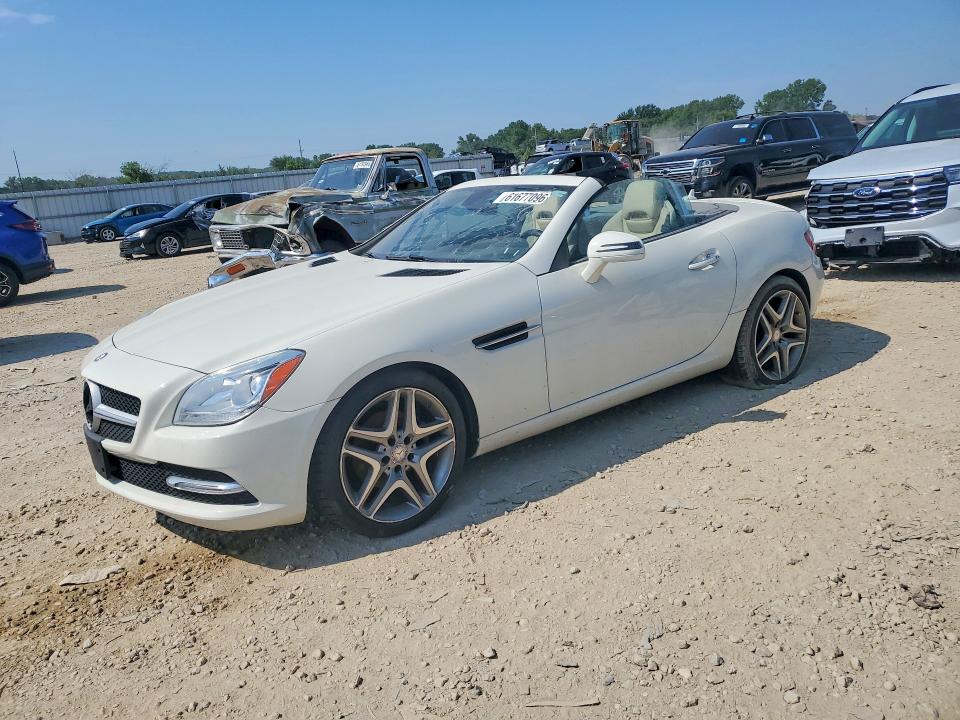 Продажа на аукционе авто 2013 Mercedes-benz Slk, vin: WDDPK4HA5DF058238, номер лота: 61677096