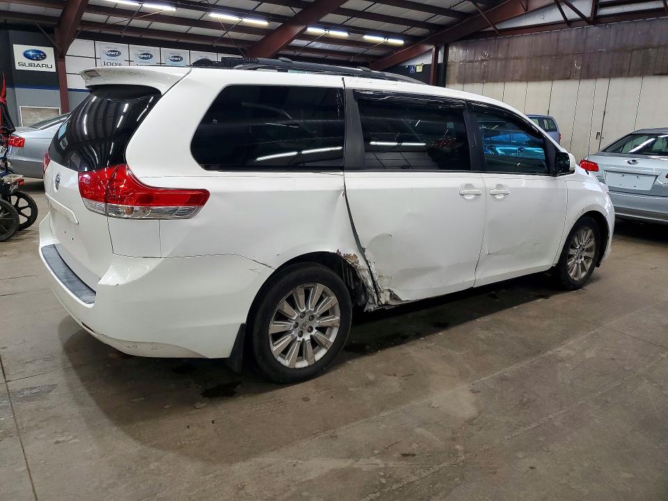 Aukcja sprzedaży 2011 Toyota Sienna, vin: 5TDDK3DC0BS019018, numer aukcji: 63382846