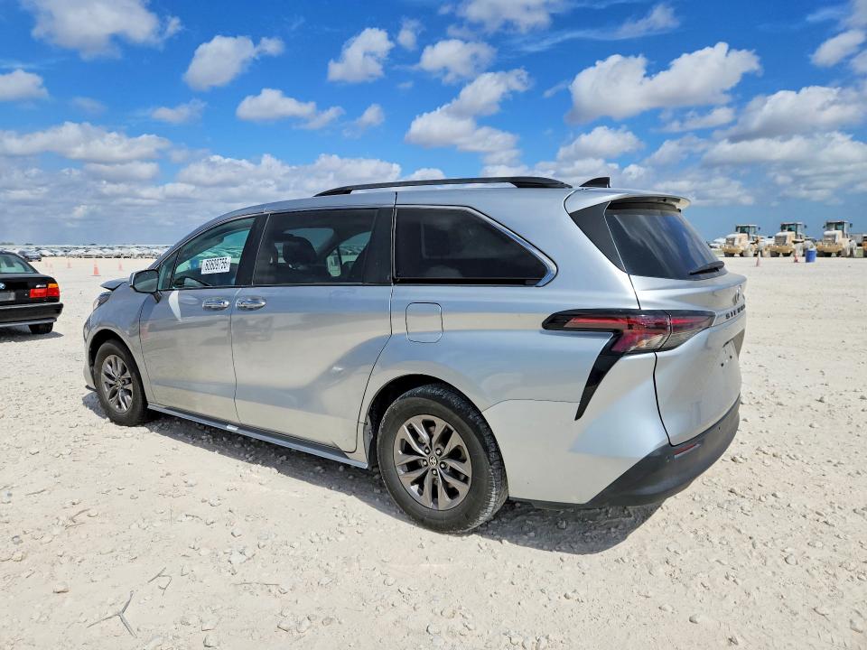 60609756 :رقم المزاد ، 5TDYRKECXRS181593 vin ، 2024 Toyota Sienna مزاد بيع