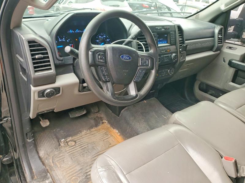60560196 :رقم المزاد ، 1FTBF2B63HEE77007 vin ، 2017 Ford F250 مزاد بيع