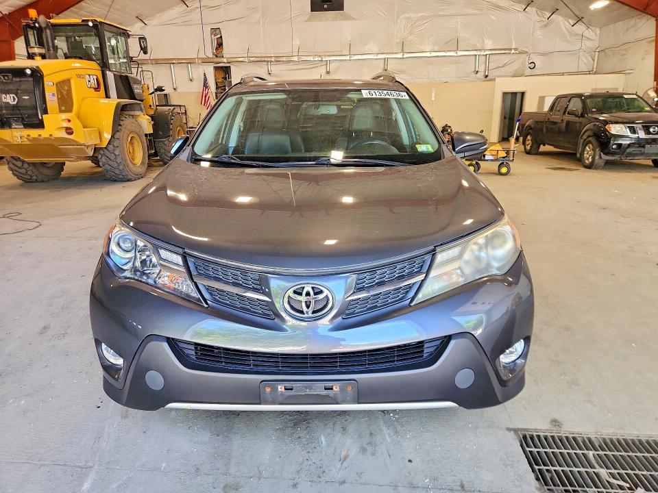 61354636 :رقم المزاد ، 2T3DFREV4FW256252 vin ، 2015 Toyota Rav4 مزاد بيع