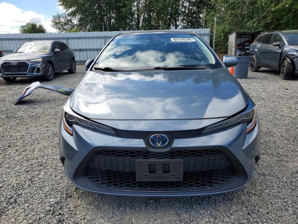 60194246 :رقم المزاد ، JTDEAMDE4N3004400 vin ، 2022 Toyota Corolla مزاد بيع
