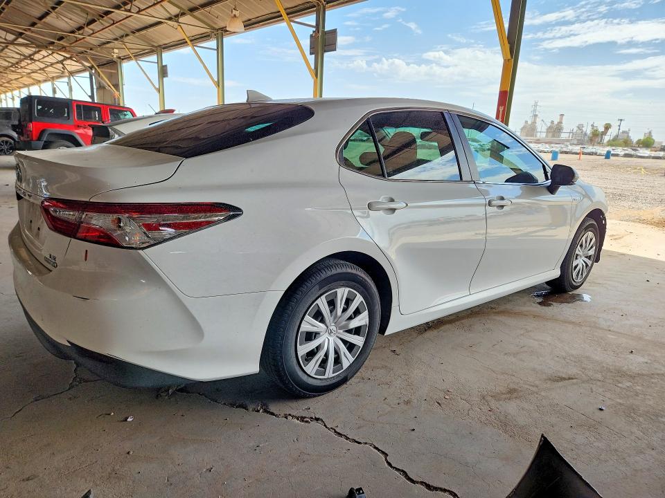 60814116 :رقم المزاد ، 4T1E31AK7LU525388 vin ، 2020 Toyota Camry مزاد بيع
