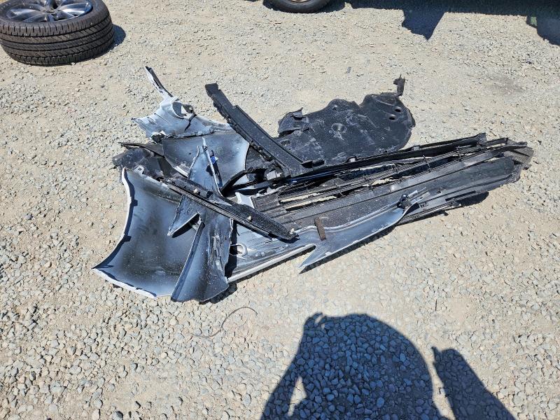 61173556 :رقم المزاد ، 4T1C11AK5NU669991 vin ، 2022 Toyota Camry مزاد بيع