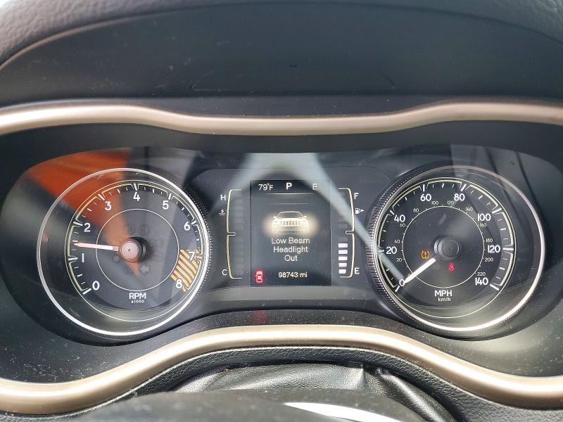 62270986 :رقم المزاد ، 1C4PJMCSXEW258966 vin ، 2014 Jeep Cherokee مزاد بيع