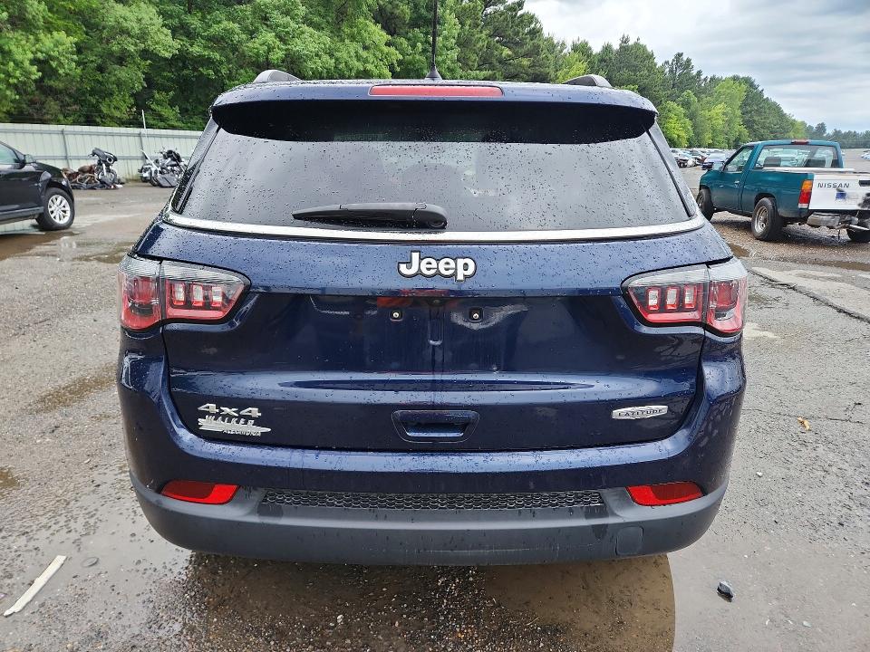 60052276 :رقم المزاد ، 3C4NJDBB6JT283646 vin ، 2018 Jeep Compass مزاد بيع