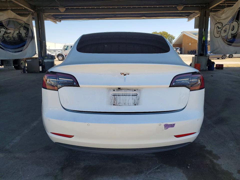 2018 Tesla Model 3 მანქანა იყიდება აუქციონზე, vin: 5YJ3E1EA7JF164662, აუქციონის ნომერი: 60363166
