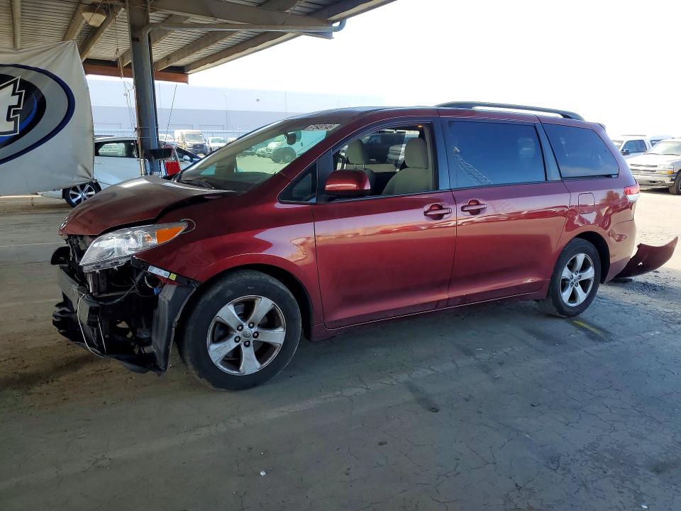 Auction sale of the 2014 Toyota Sienna, vin: 5TDKK3DC3ES526684, lot number: 61549146