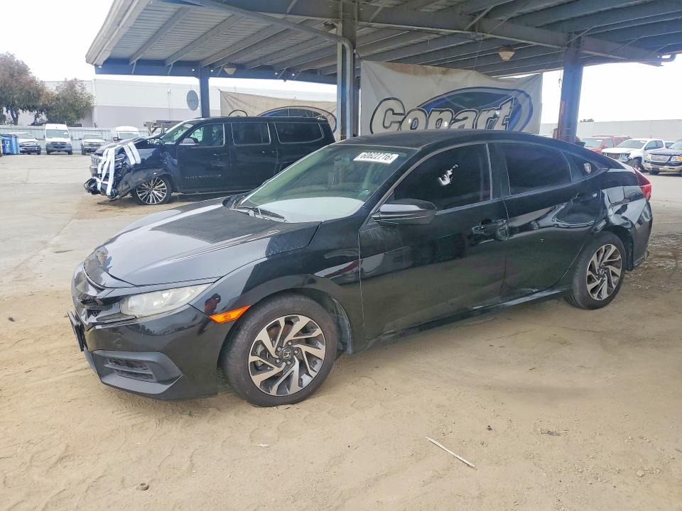 Продаж на аукціоні авто 2018 Honda Civic, vin: 2HGFC2F55JH598701, номер лоту: 60622716