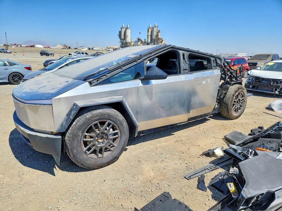 59655506 :رقم المزاد ، 7G2CEHED9RA050977 vin ، 2024 Tesla Cybertruck مزاد بيع