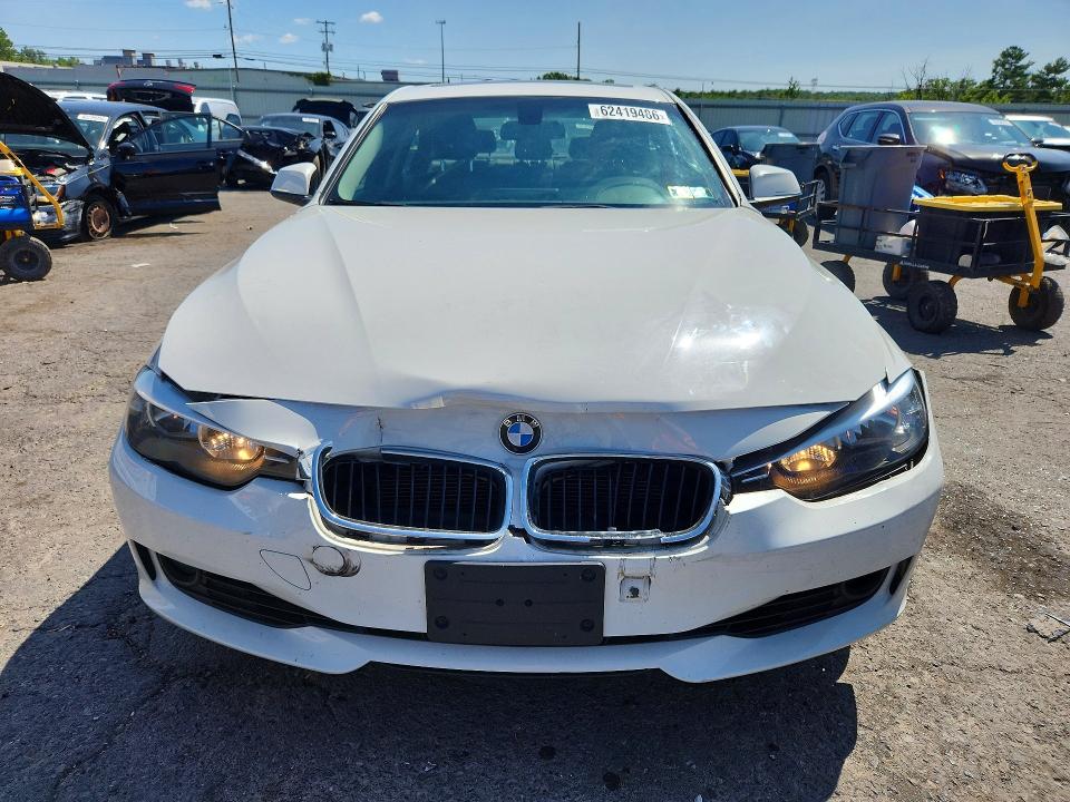 2014 Bmw 328 მანქანა იყიდება აუქციონზე, vin: WBA3B5G58ENS09760, აუქციონის ნომერი: 62419486