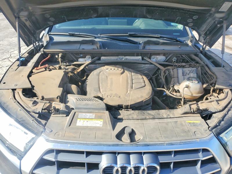 60943836 :رقم المزاد ، WA1BNAFY2J2151533 vin ، 2018 Audi Q5 مزاد بيع