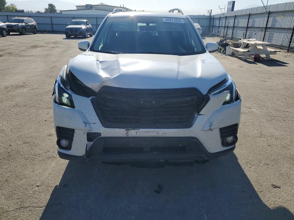 Продажа на аукционе авто 2022 Subaru Forester, vin: JF2SKAEC0NH506515, номер лота: 60874206