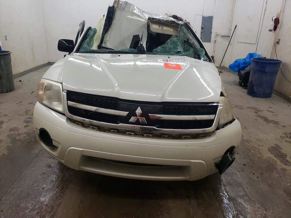 60464846 :رقم المزاد ، 4A4MM21SX8E034312 vin ، 2008 Mitsubishi Endeavor مزاد بيع