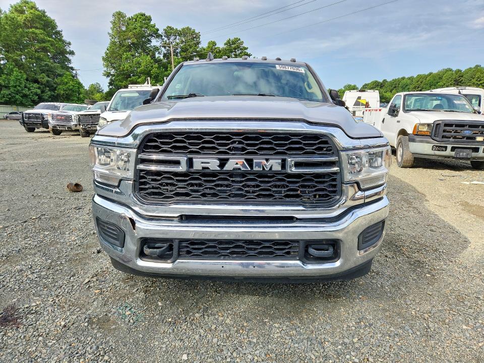 59877036 :رقم المزاد ، 3C63RRGLXKG675013 vin ، 2019 Ram 3500 مزاد بيع