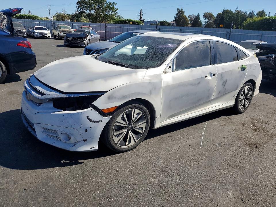 2017 Honda Civic მანქანა იყიდება აუქციონზე, vin: 2HGFC1F30HH643868, აუქციონის ნომერი: 59694576