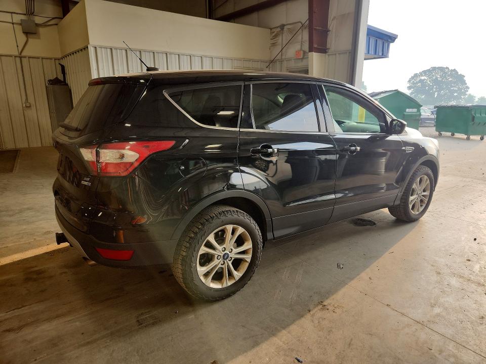 2017 Ford Escape მანქანა იყიდება აუქციონზე, vin: 1FMCU9G94HUD37068, აუქციონის ნომერი: 61793586