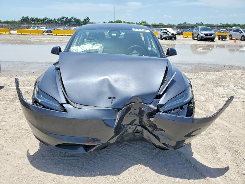 61314186 :رقم المزاد ، 5YJ3E1EAXTF142318 vin ، 2026 Tesla Model 3 مزاد بيع
