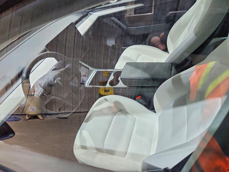 Продаж на аукціоні авто 2024 Tesla Model Y, vin: 7SAYGAEE9RF022833, номер лоту: 58991276