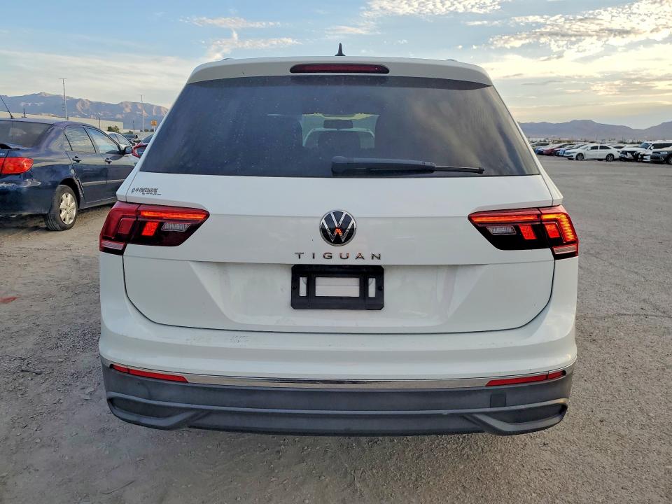 2022 Volkswagen Tiguan მანქანა იყიდება აუქციონზე, vin: 3VV1B7AXXNM071828, აუქციონის ნომერი: 60519296
