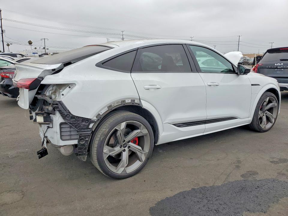 Aukcja sprzedaży 2024 Audi Sq8 E-tron, vin: WA1BCBGE3RB045510, numer aukcji: 59883676