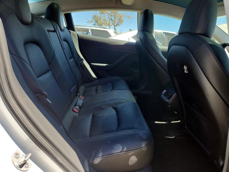Продажа на аукционе авто 2018 Tesla Model 3, vin: 5YJ3E1EB1JF185774, номер лота: 62142626