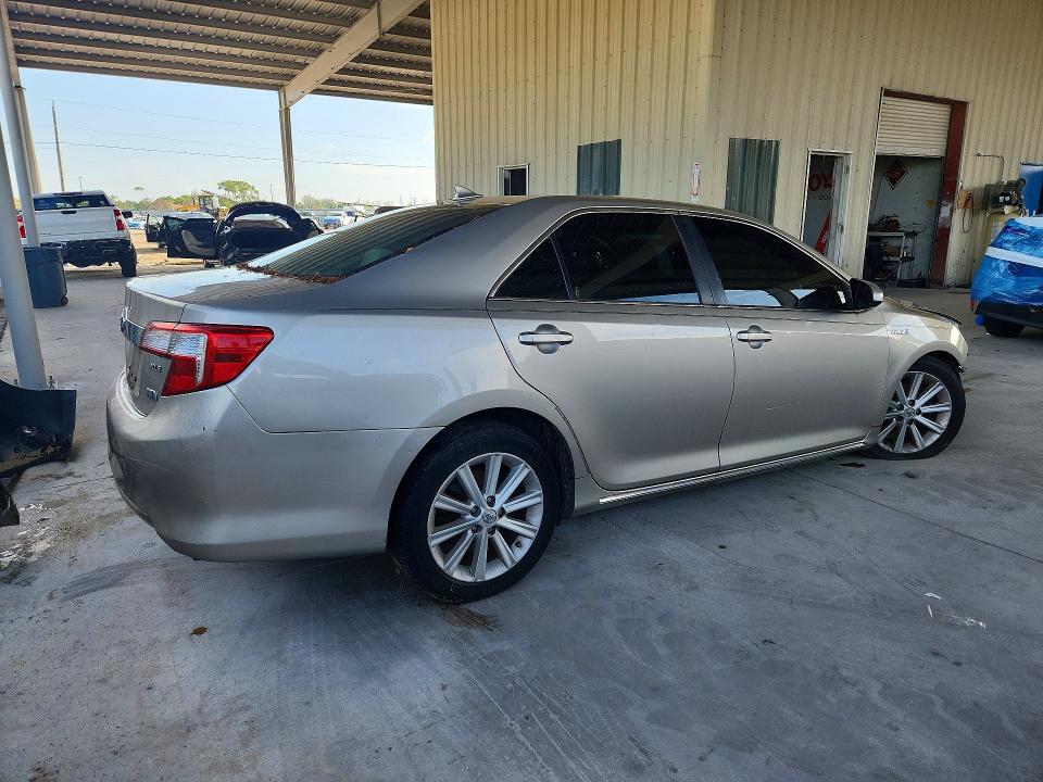 60051266 :رقم المزاد ، 4T1BD1FK8DU077057 vin ، 2013 Toyota Camry Hybrid مزاد بيع