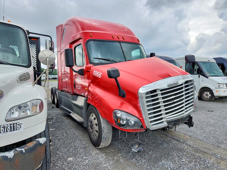 Продаж на аукціоні авто 2018 Freightliner Cascadia 125, vin: 1FUJGLDR4JLJK5053, номер лоту: 60559726