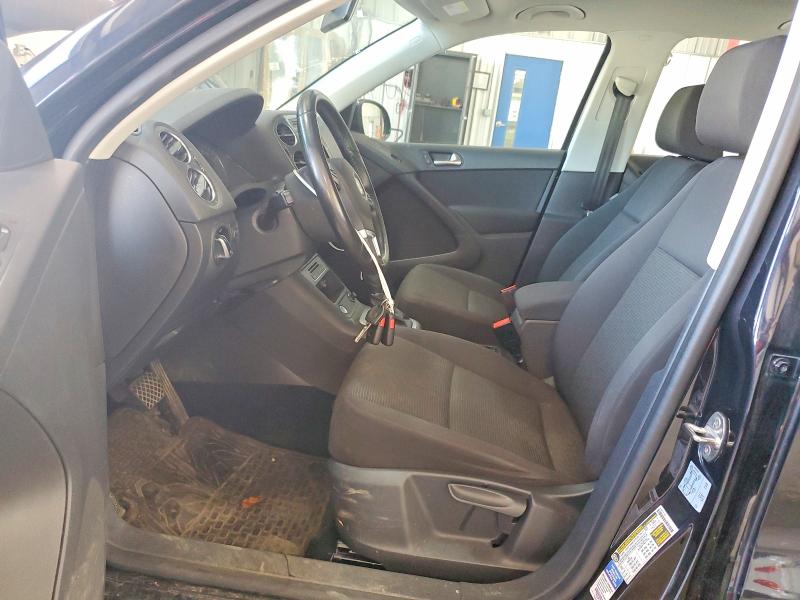 61885996 :رقم المزاد ، WVGBV7AX5HK051262 vin ، 2017 Volkswagen Tiguan مزاد بيع