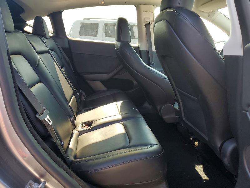 58744526 :رقم المزاد ، 7SAYGDEE9SF275268 vin ، 2025 Tesla Model Y مزاد بيع