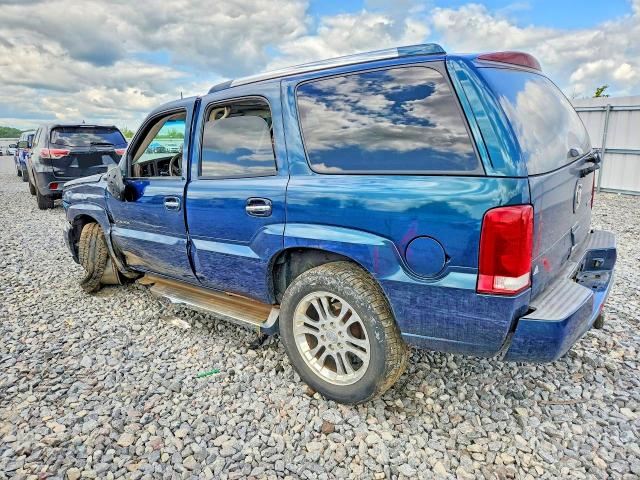 2005 Cadillac Escalade მანქანა იყიდება აუქციონზე, vin: 1GYEK63N05R117326, აუქციონის ნომერი: 62026176