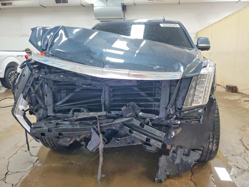 2019 Cadillac Escalade მანქანა იყიდება აუქციონზე, vin: 1GYS4HKJXKR275689, აუქციონის ნომერი: 62206526