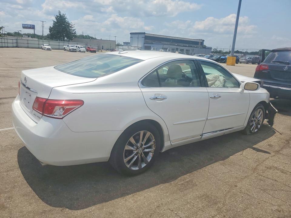 60603226 :رقم المزاد ، JTHBK1EG6B2435528 vin ، 2011 Lexus Es مزاد بيع