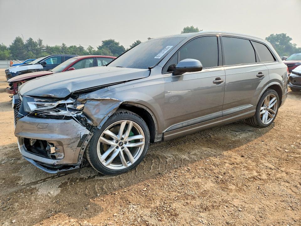 Продажа на аукционе авто 2017 Audi Q7, vin: WA1VAAF78HD002641, номер лота: 61137426