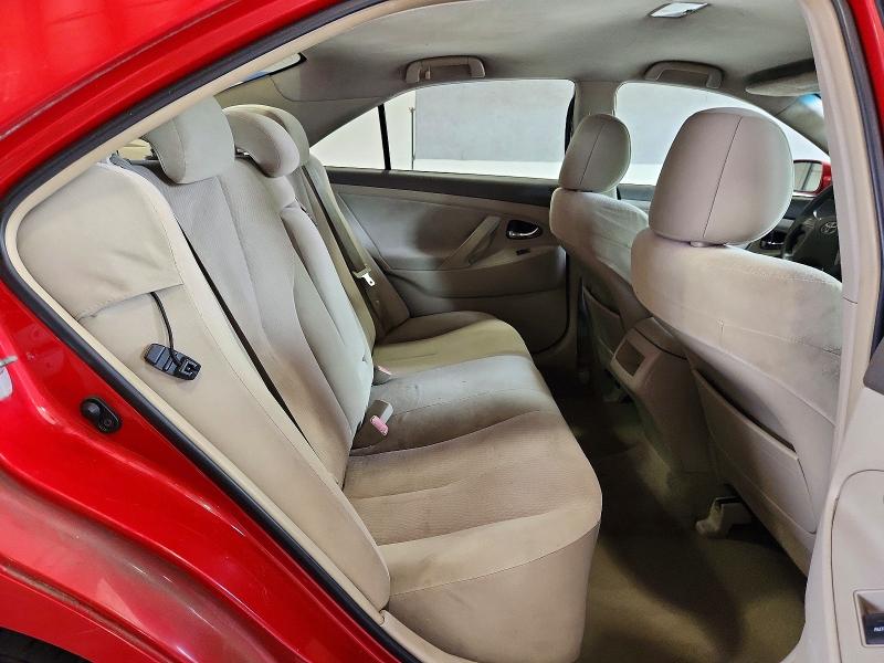 60826126 :رقم المزاد ، 4T4BF3EKXBR213005 vin ، 2011 Toyota Camry مزاد بيع