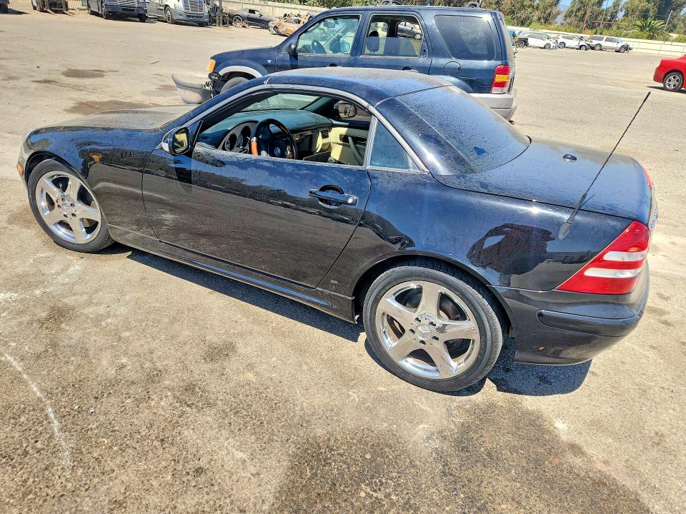 61088396 :رقم المزاد ، WDBKK65F82F268442 vin ، 2002 Mercedes-benz Slk مزاد بيع