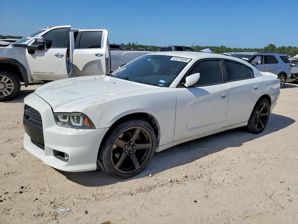 61874636 :رقم المزاد ، 2B3CL1CT0BH565185 vin ، 2011 Dodge Charger مزاد بيع