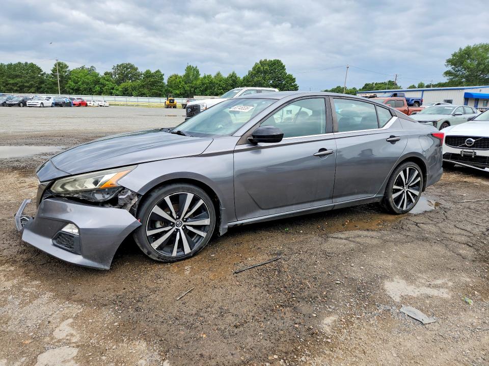 60746536 :رقم المزاد ، 1N4BL4CV9NN338947 vin ، 2022 Nissan Altima مزاد بيع