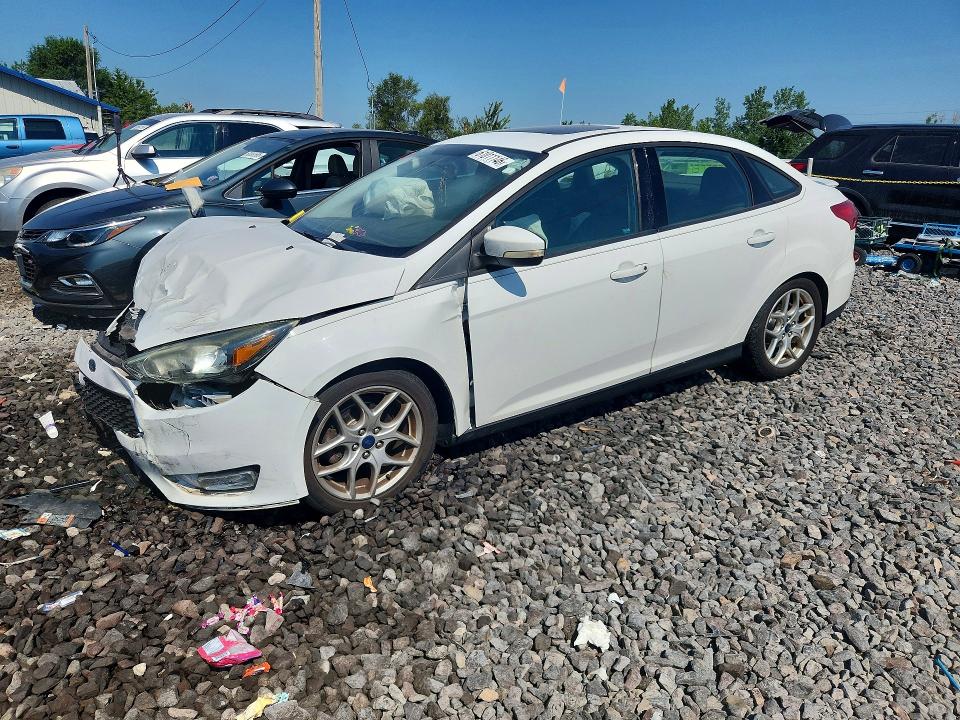 61011146 :رقم المزاد ، 1FADP3F21FL322960 vin ، 2015 Ford Focus مزاد بيع