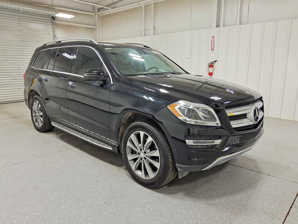 67221176 :رقم المزاد ، 4JGDF6EE7FA503823 vin ، 2015 Mercedes-benz Gl مزاد بيع