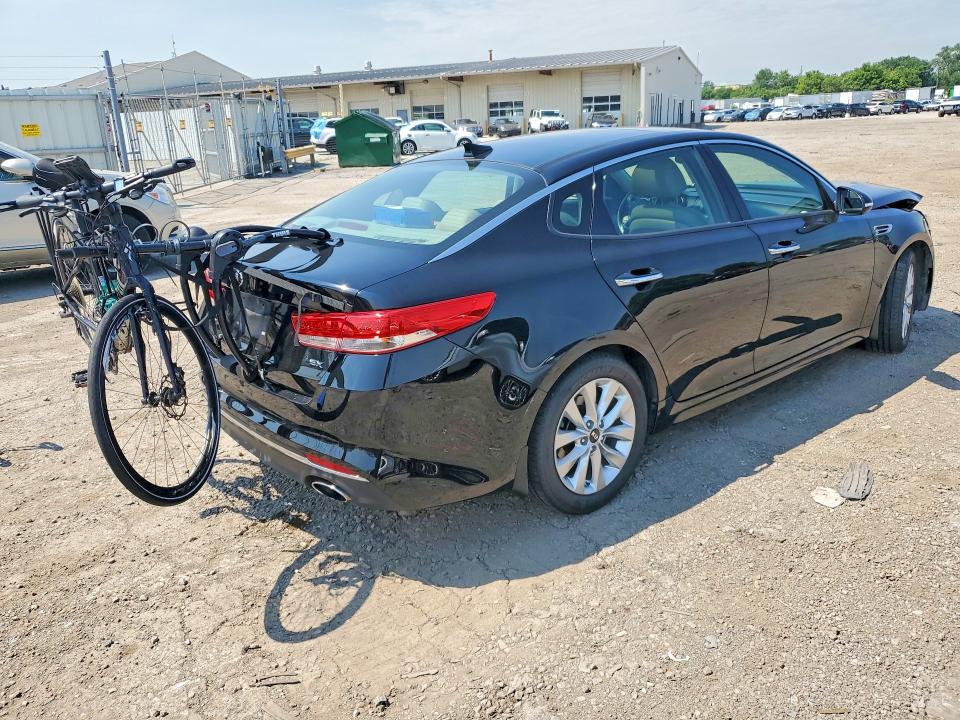 Продажа на аукционе авто 2018 Kia Optima, vin: 5XXGU4L31JG260715, номер лота: 61239866