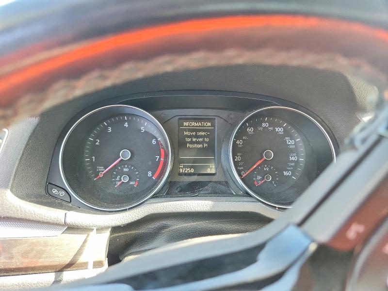 60990066 :رقم المزاد ، 1VWBT7A37HC075772 vin ، 2017 Volkswagen Passat مزاد بيع