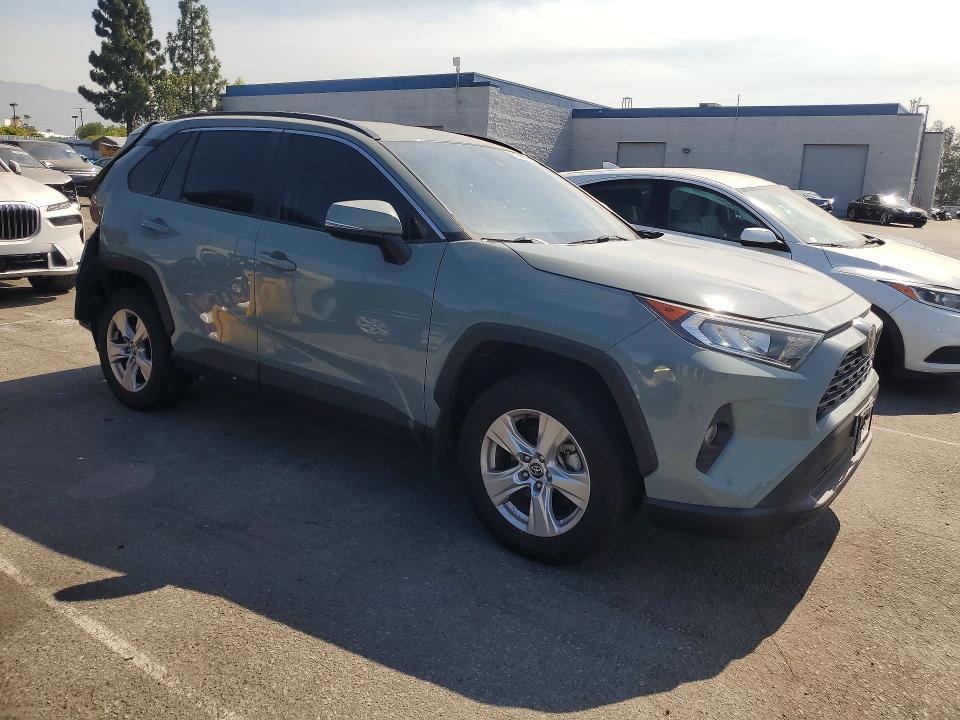 61233856 :رقم المزاد ، 2T3W1RFVXMW115303 vin ، 2021 Toyota Rav4 مزاد بيع