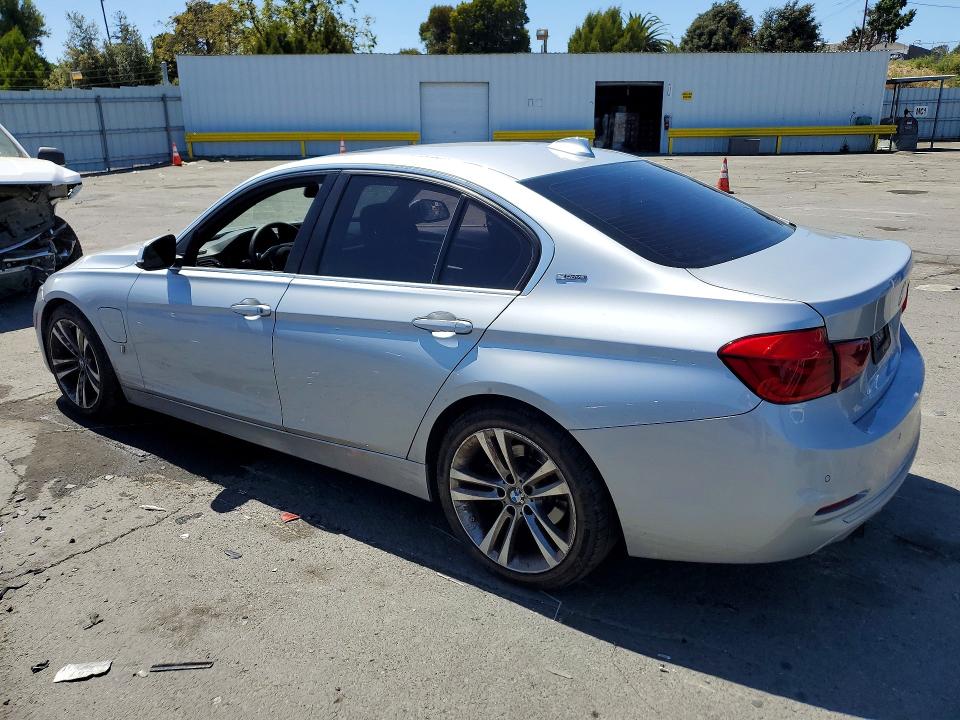 61884426 :رقم المزاد ، WBA8E1C57HK895095 vin ، 2017 Bmw 330e مزاد بيع