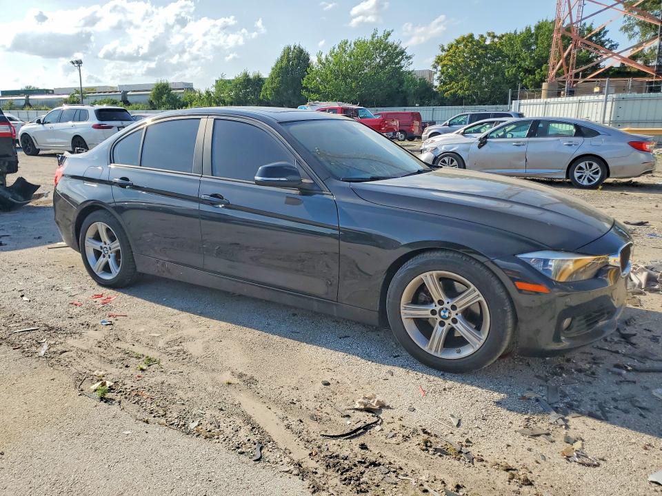 59710396 :رقم المزاد ، WBA3A5G55DNP24703 vin ، 2013 Bmw 328 مزاد بيع