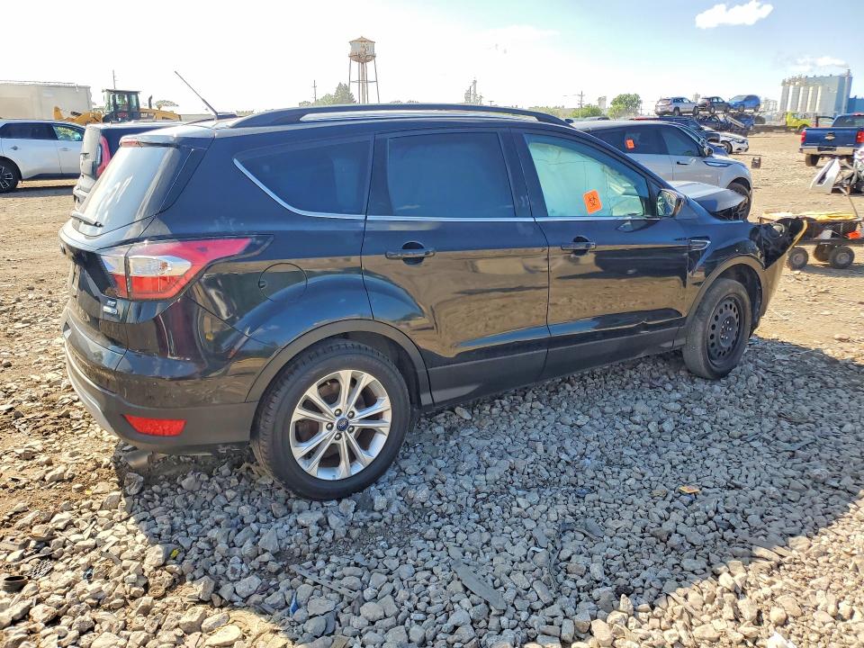 Продаж на аукціоні авто 2018 Ford Escape, vin: 1FMCU9GD8JUA10828, номер лоту: 62081776