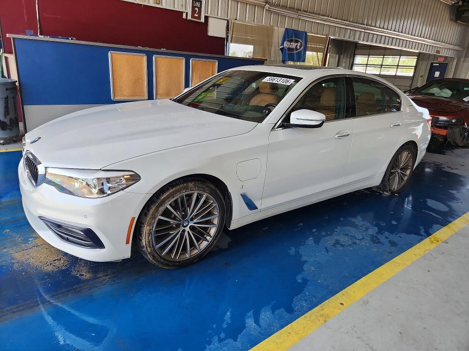 59613106 :رقم المزاد ، WBAJA9C59JB249025 vin ، 2018 Bmw 530e مزاد بيع