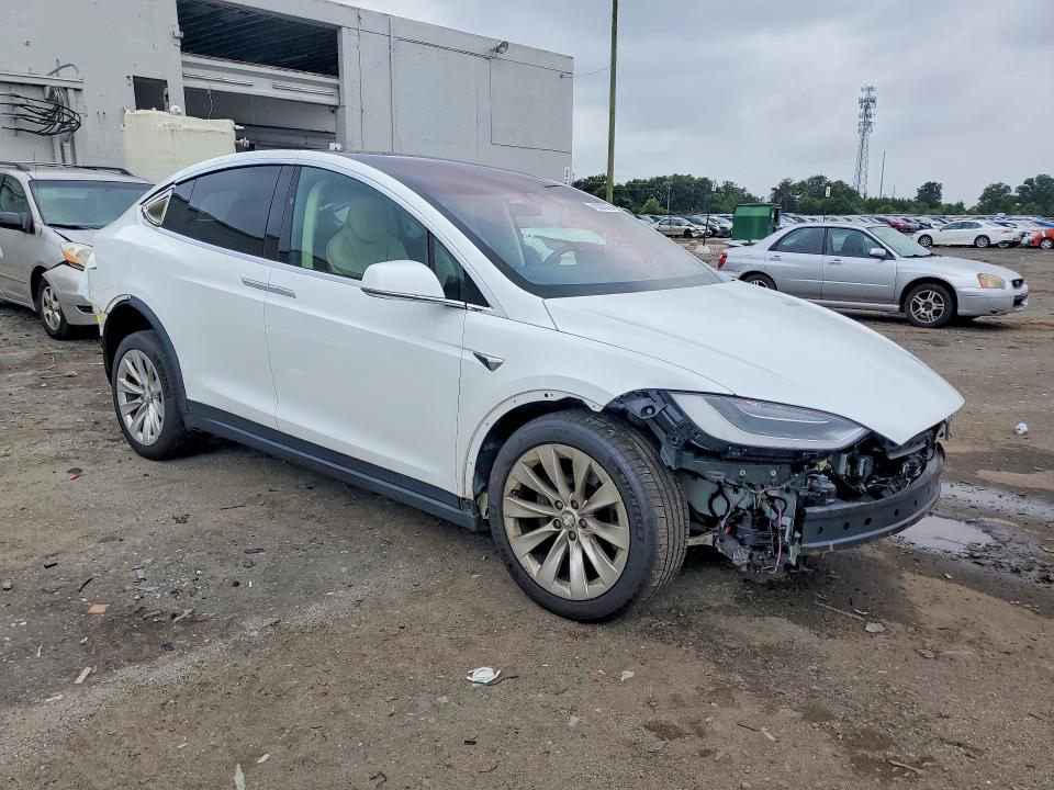Продажа на аукционе авто 2017 Tesla Model X, vin: 5YJXCDE25HF044418, номер лота: 41632016